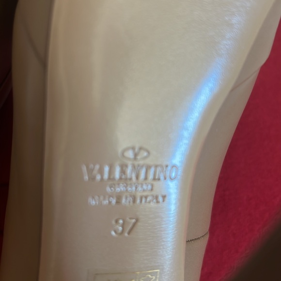 VALENTINO GARAVANI Tan platform pumps - Picture 6 of 8